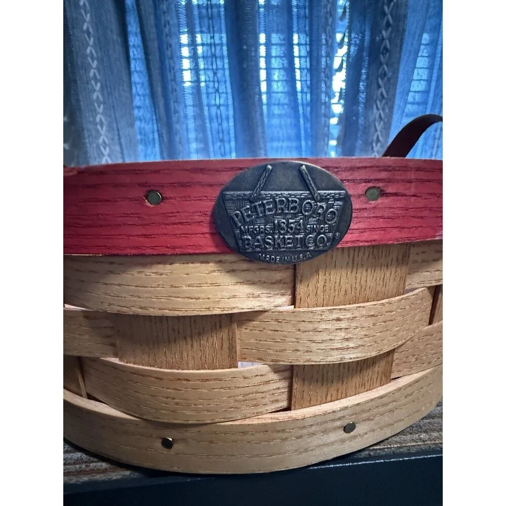PETERBORO BASKET CO. ROUND BASKET WITH LEATHER HANDLES 12” Diameter